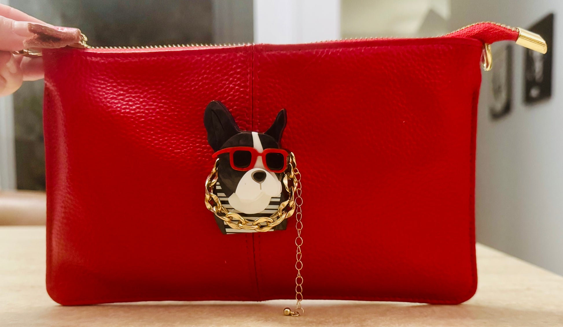 Pochette Bulldog à chaîne dorée