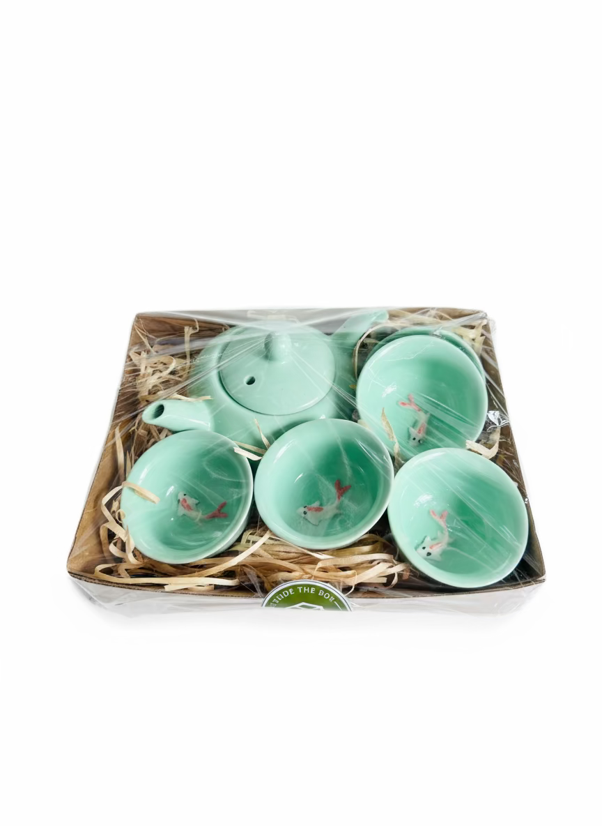 Théière en céramique et 6 tasses en forme de poisson rouge