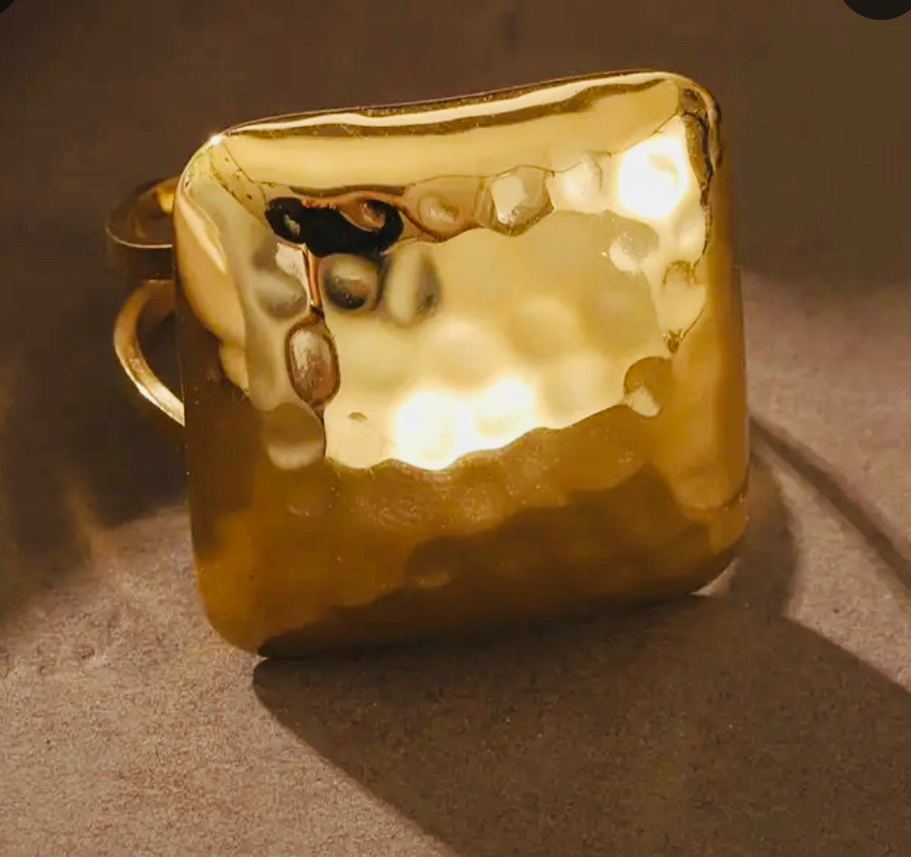 Bague en acier inoxydable martelé (carré)