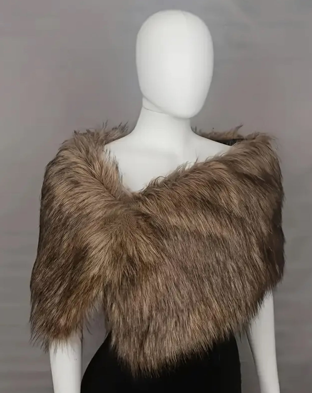 Cape en fourrure marron