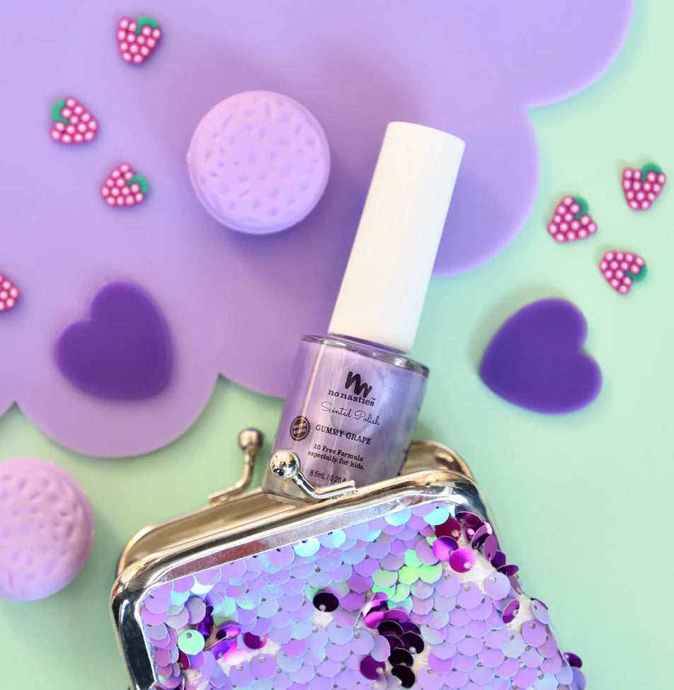 Vernis à ongles naturel pour enfants au raisin