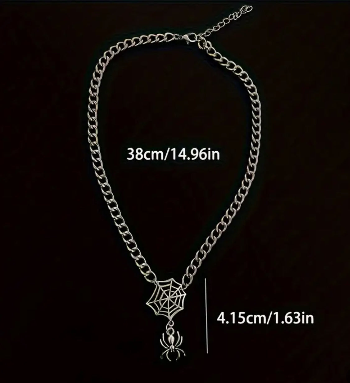 Collier en toile d'araignée