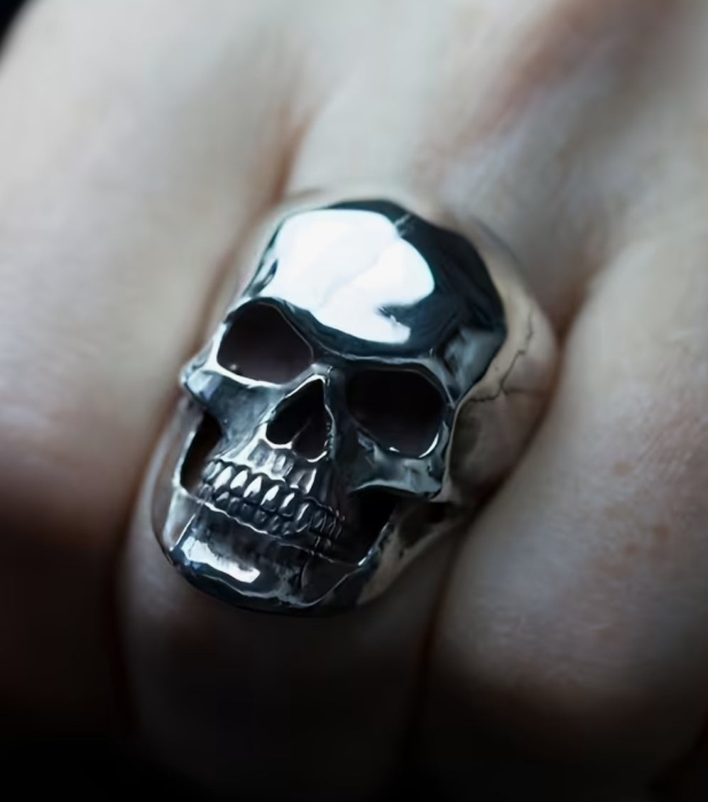 Bague tête de mort en acier inoxydable (argent)