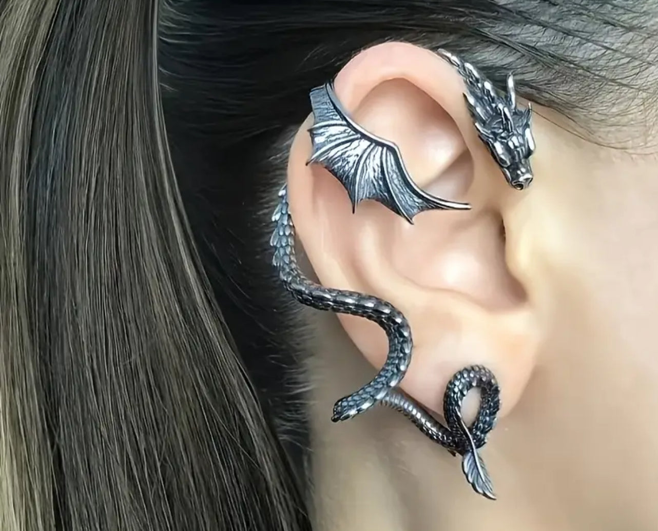 Manchette d'oreille dragon (noire)