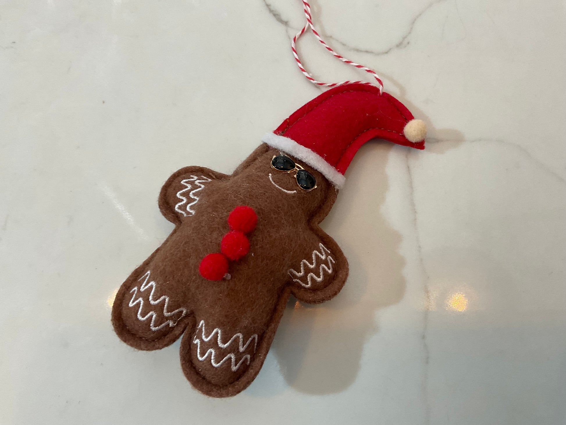 Décorations de sapin de Noël en pain d'épices en feutre