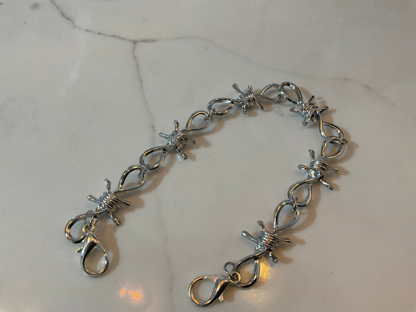 Barbed wire shoe or boot chain