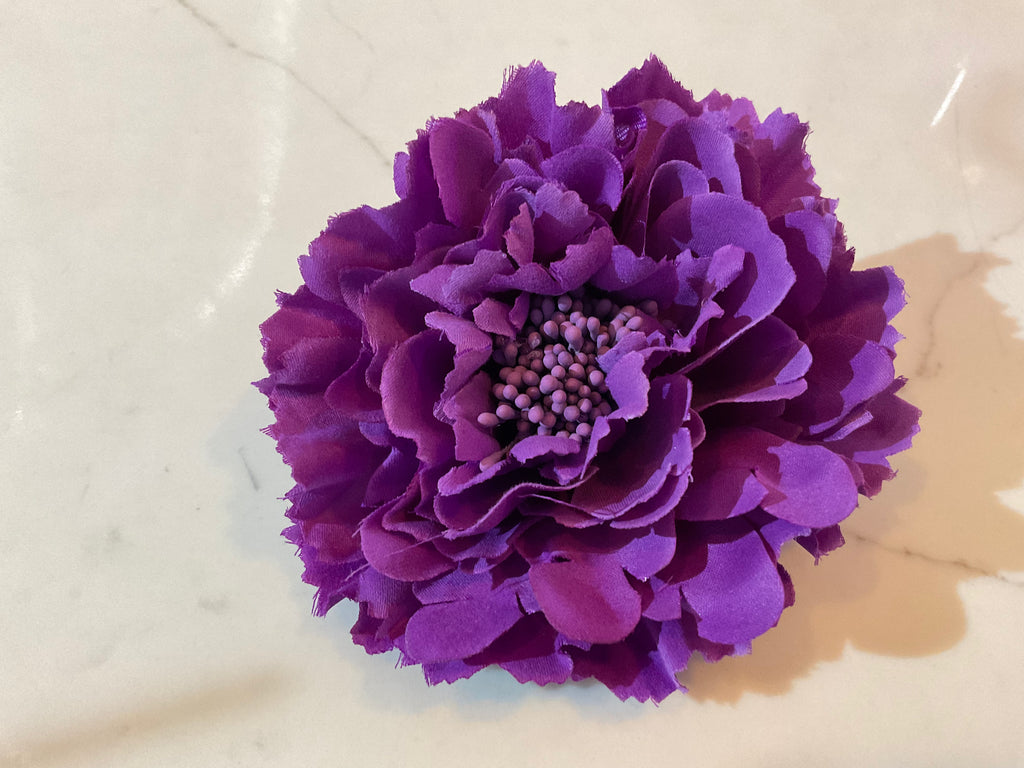 Broche ou pince à cheveux en tissu violet