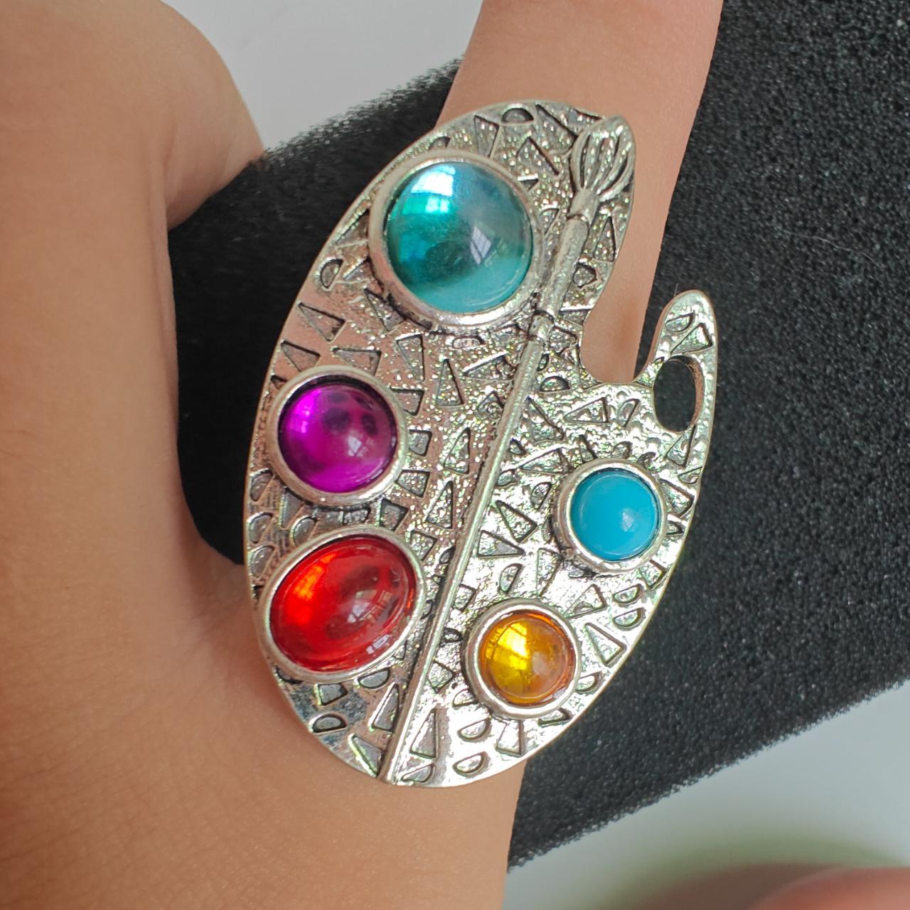 Paint Palette Ring – Outside The Box