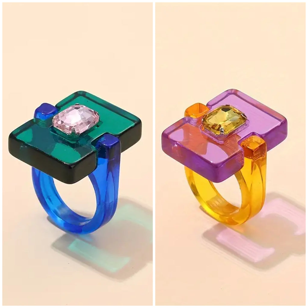 Bague géométrique moderne en résine acrylique