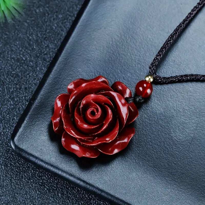 Collier rose en acrylique rouge