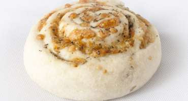 Rouleaux aux herbes et au fromage (commander 48 heures à l'avance)