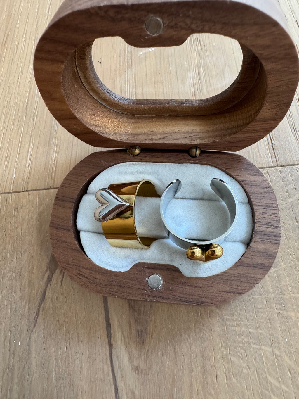 Couples Love Rings Gift Set