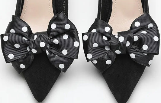 White polka dots in black bows shoe clips