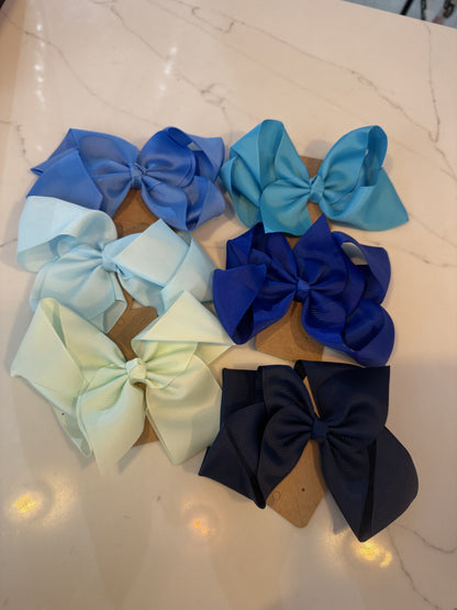 Hair bow ( choice of blue colours)