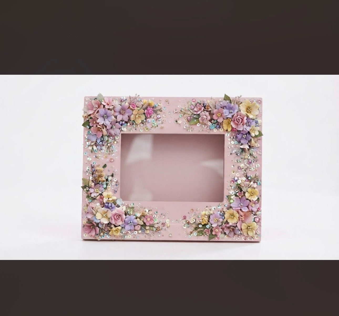 School Holiday Workshop | Decorate Your Own Wooden Photo Frame 🎨📸 (Wednesday 23 September 2026 | 9:15 AM–11:30 AM | Ages 8+)