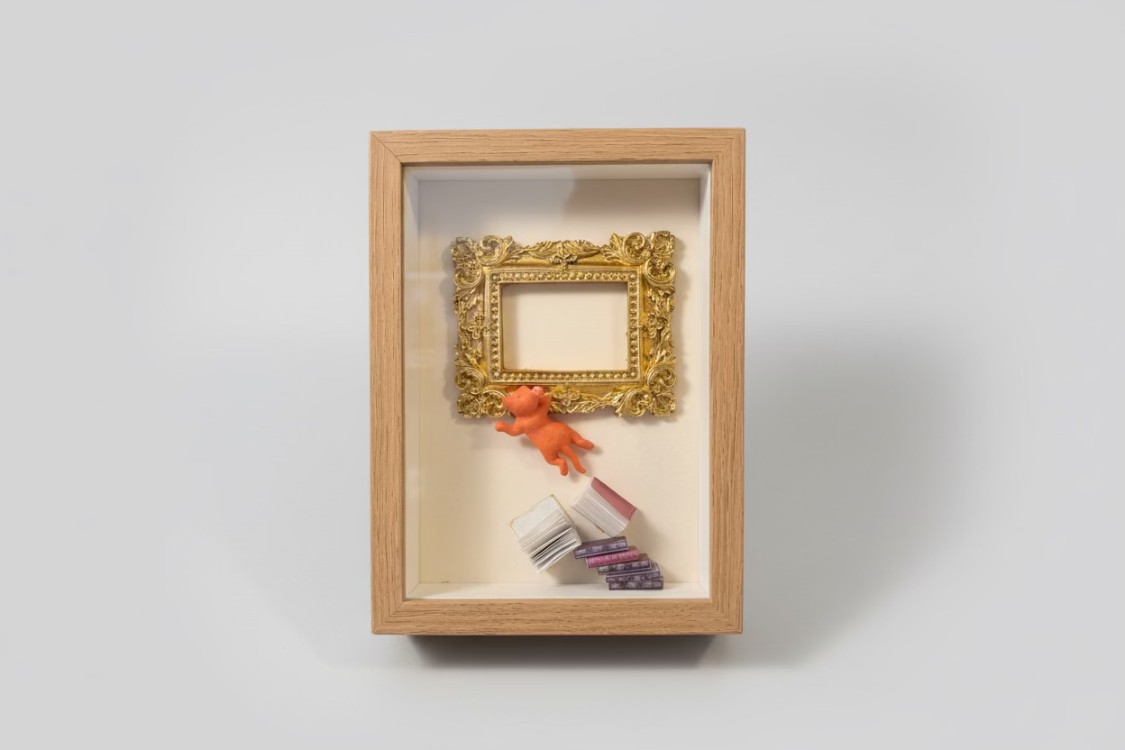 The Gallery Cat – 3D Miniature Art by KAZZ