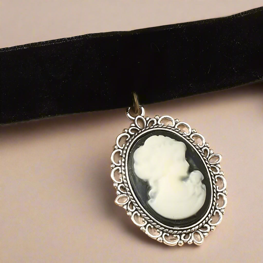 Vintage Cameo Velvet Choker Necklace