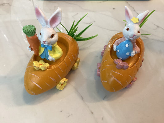 Easter rabbits in Carrot car