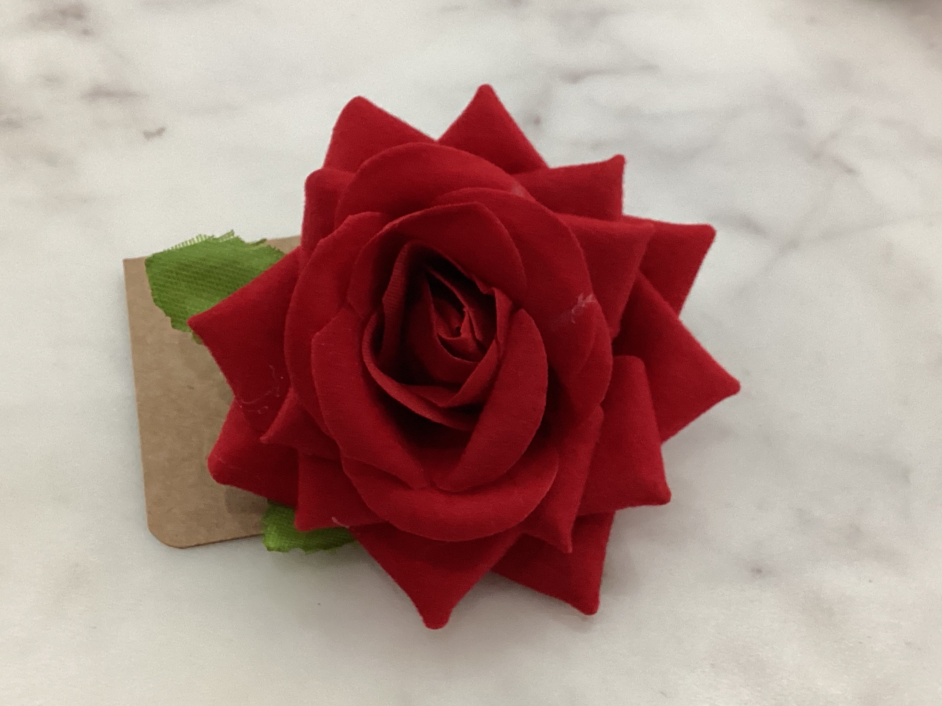 Petite pince rose rouge 7cm