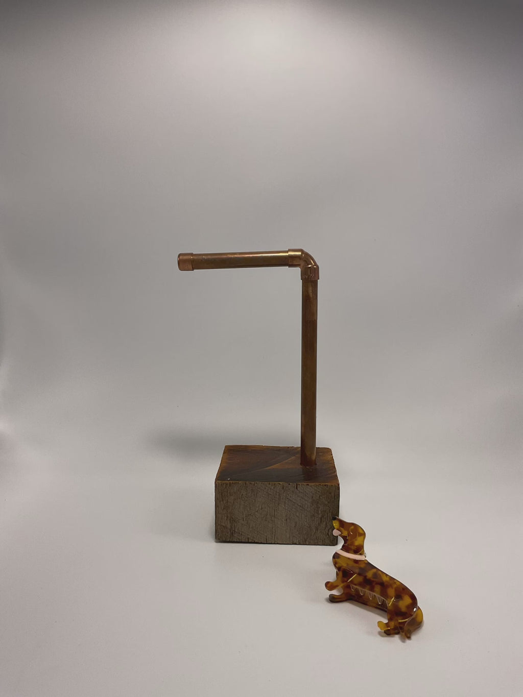 Pince à cheveux en forme de griffe de teckel