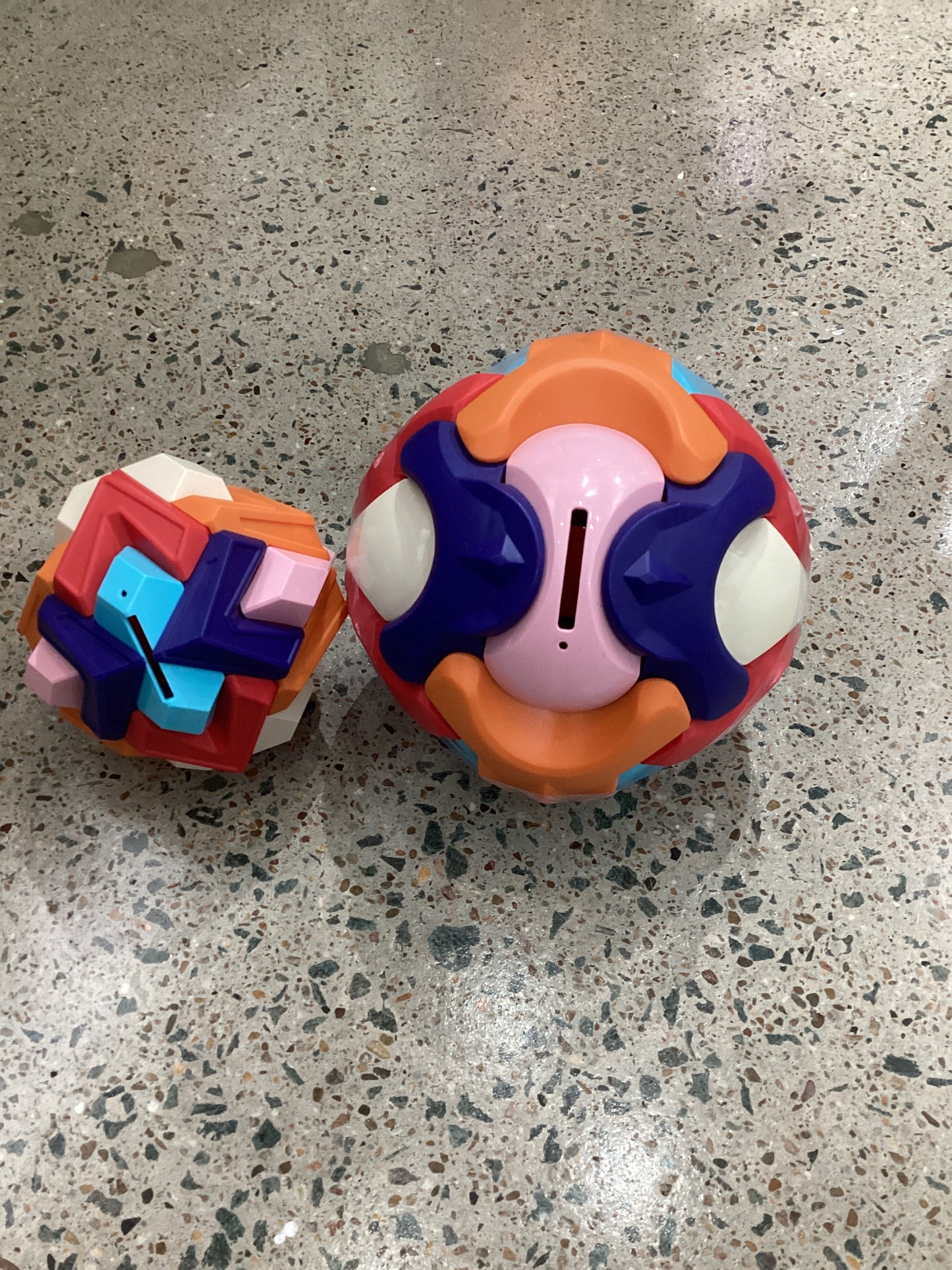 Puzzle Assembly Ball